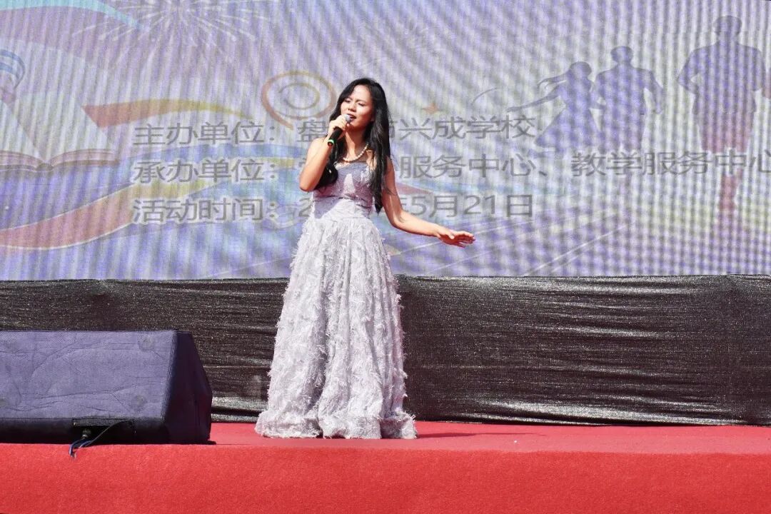 选手演唱